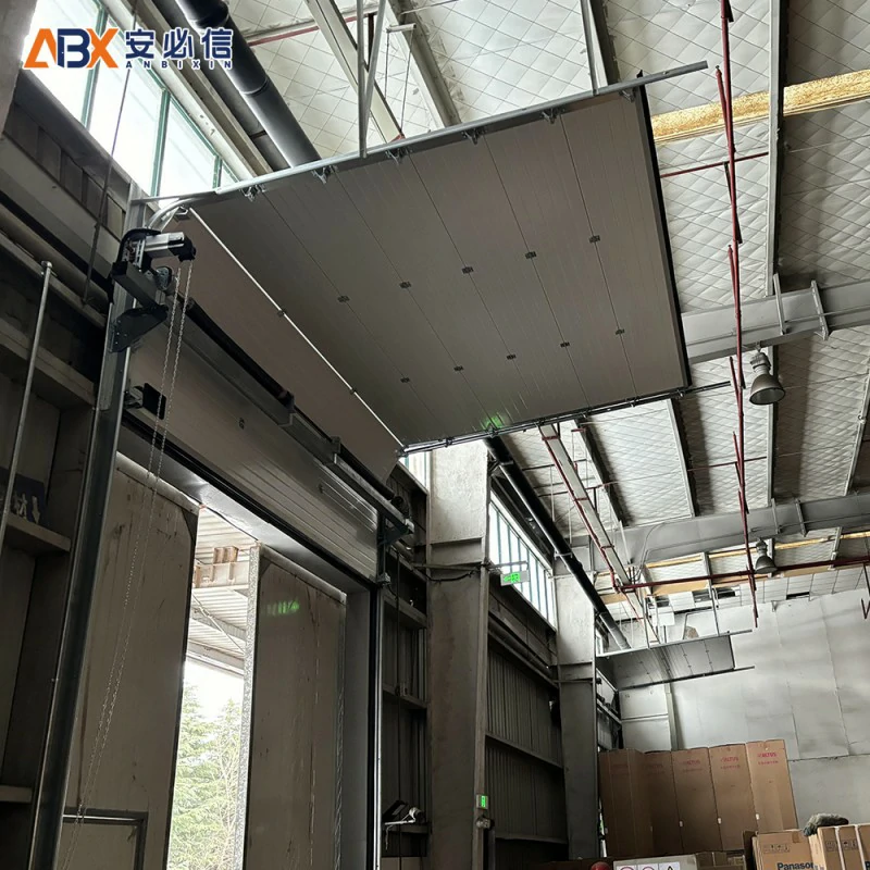 可克达拉翻板滑升门